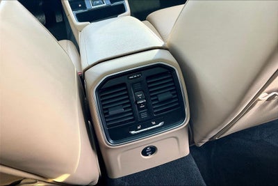 2022 Porsche Macan Base