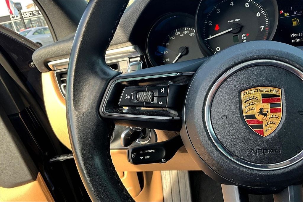 2022 Porsche Macan Base