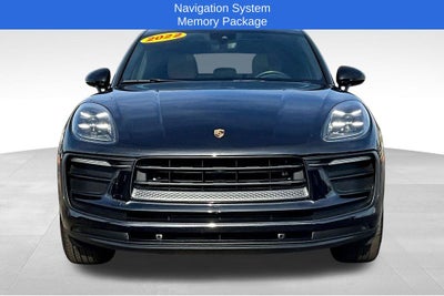 2022 Porsche Macan Base