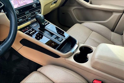 2022 Porsche Macan Base