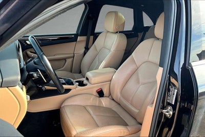 2022 Porsche Macan Base