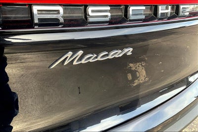2022 Porsche Macan Base