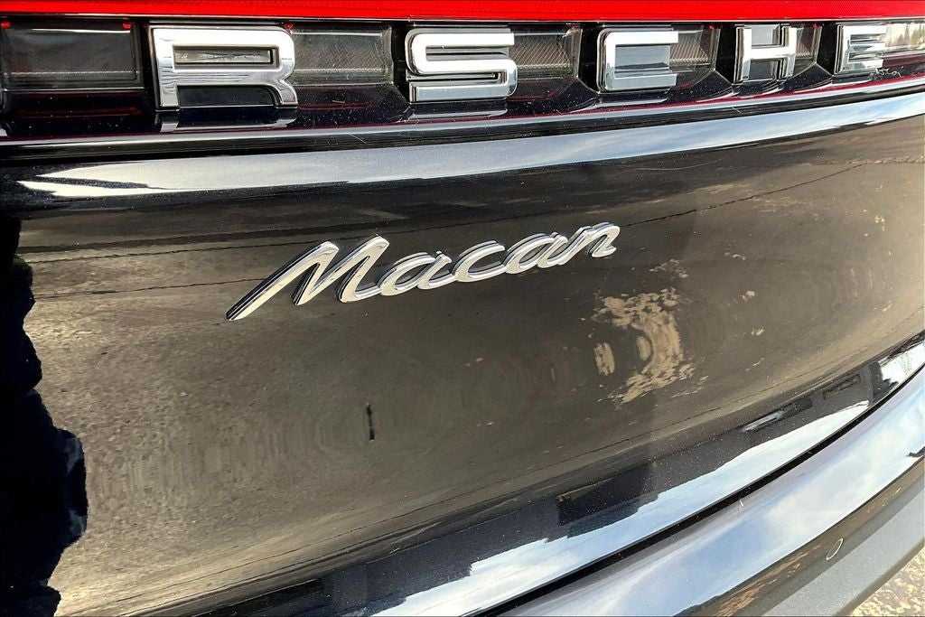 2022 Porsche Macan Base