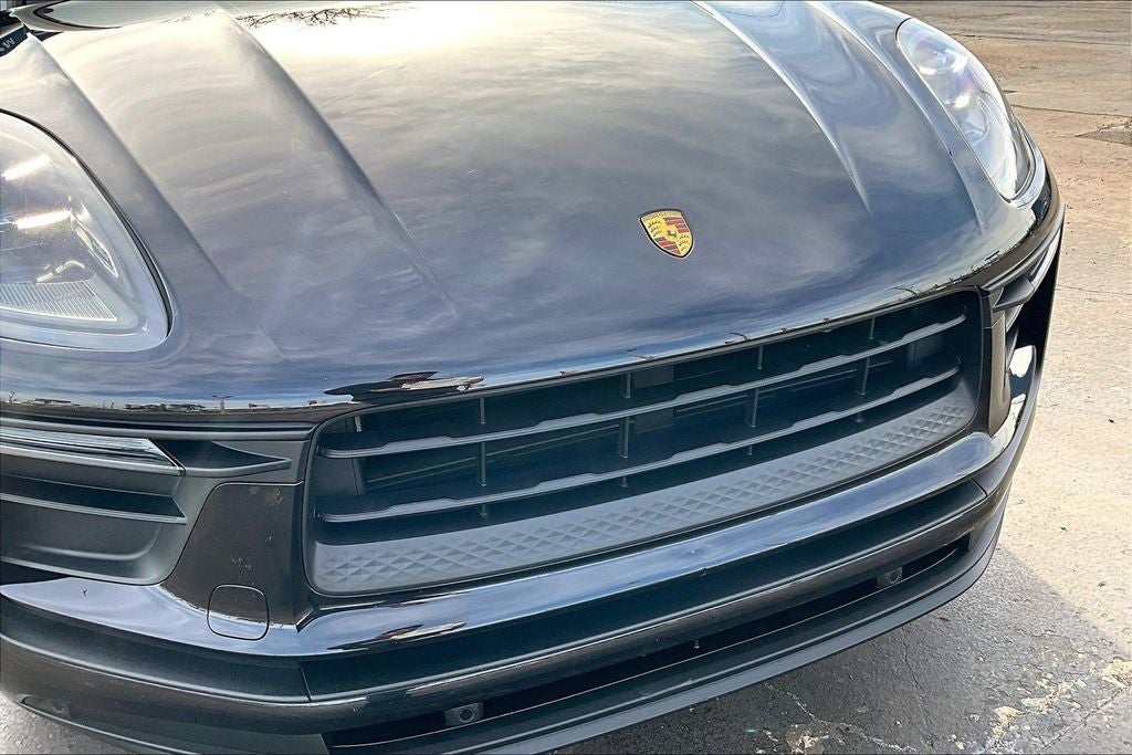 2022 Porsche Macan Base