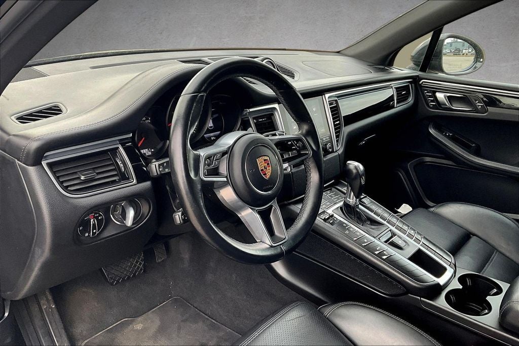 2018 Porsche Macan Base