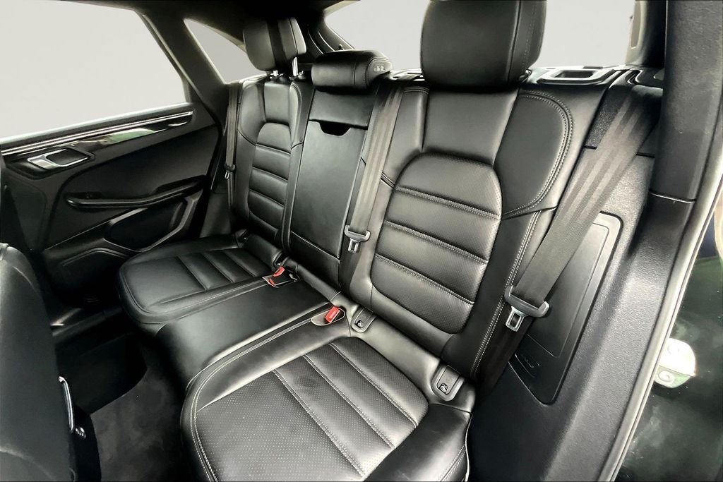 2018 Porsche Macan Base