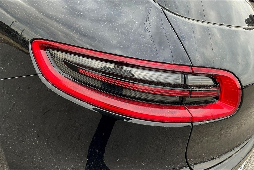 2018 Porsche Macan Base