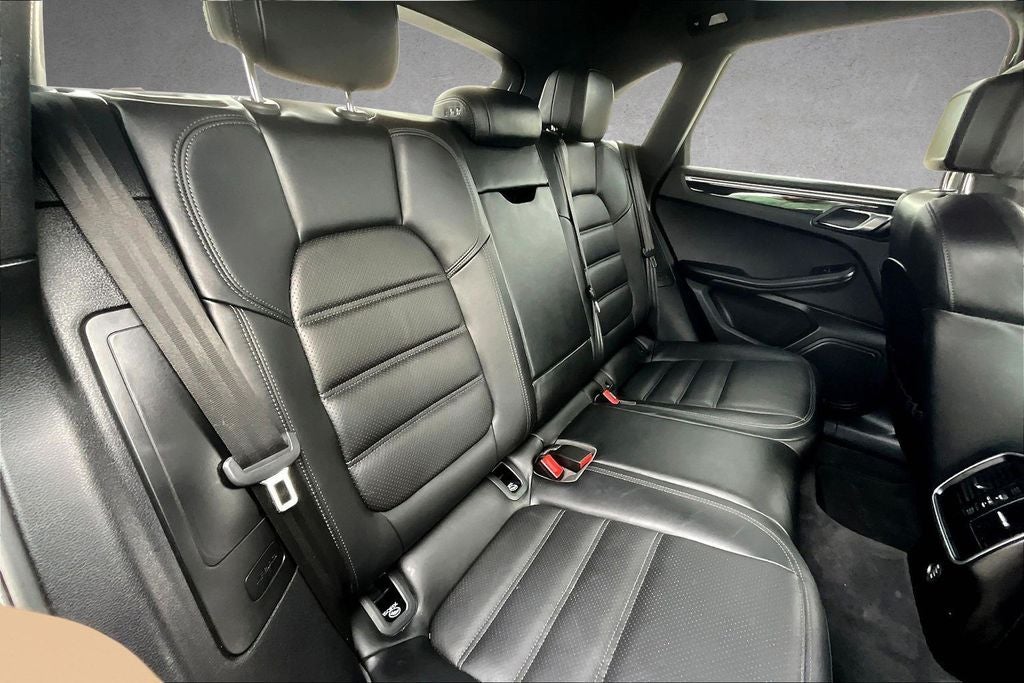 2018 Porsche Macan Base