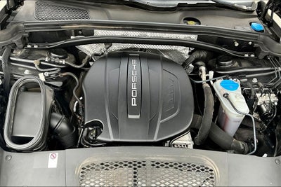 2018 Porsche Macan Base