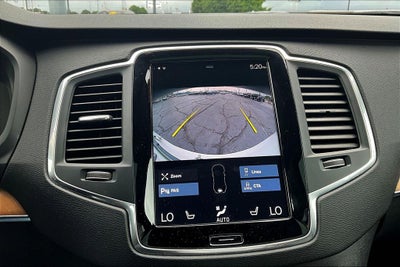 2022 Volvo XC90 T5 Momentum