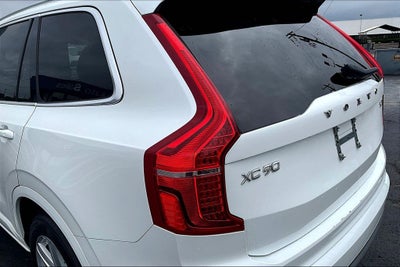 2022 Volvo XC90 T5 Momentum