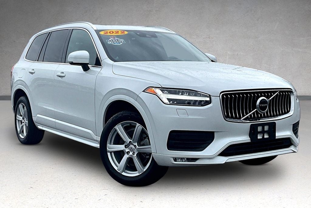2022 Volvo XC90 T5 Momentum