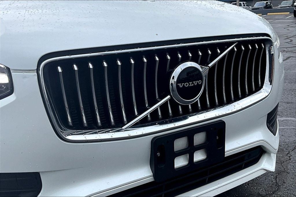2022 Volvo XC90 T5 Momentum