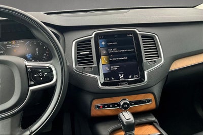2022 Volvo XC90 T5 Momentum