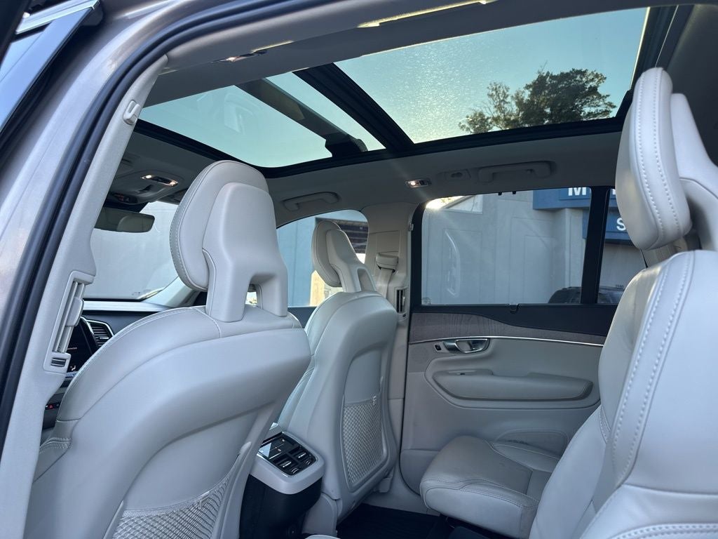 2022 Volvo XC90 T6 Inscription
