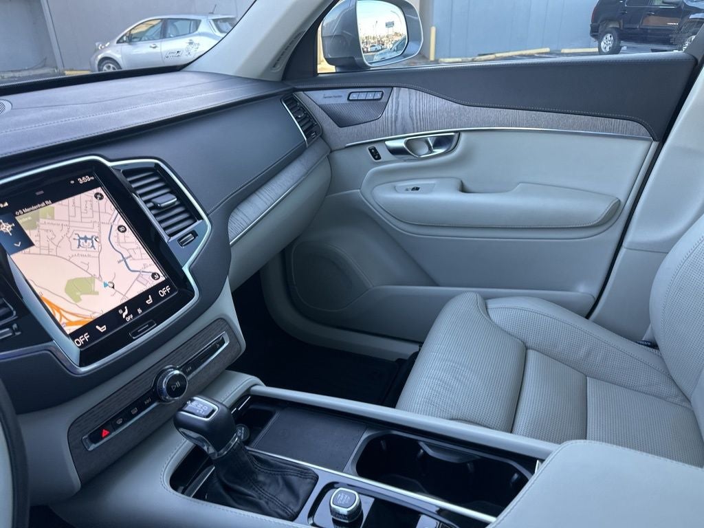 2022 Volvo XC90 T6 Inscription