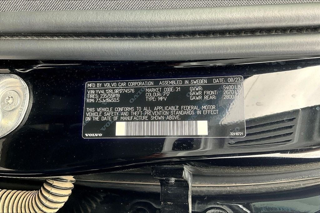 2024 Volvo XC60 B5 Plus Dark Theme