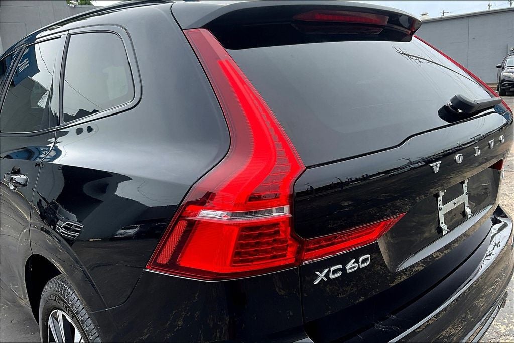 2024 Volvo XC60 B5 Plus Dark Theme