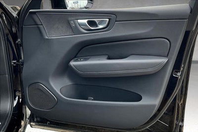 2024 Volvo XC60 B5 Plus Dark Theme