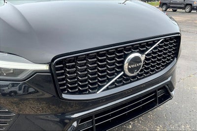 2024 Volvo XC60 B5 Plus Dark Theme