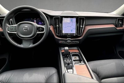 2024 Volvo XC60 B5 Plus Dark Theme