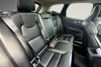 2023 Volvo XC60 B5 Core