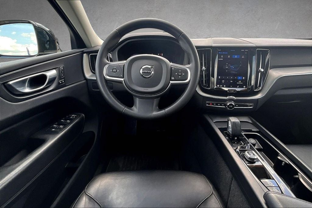 2023 Volvo XC60 B5 Core