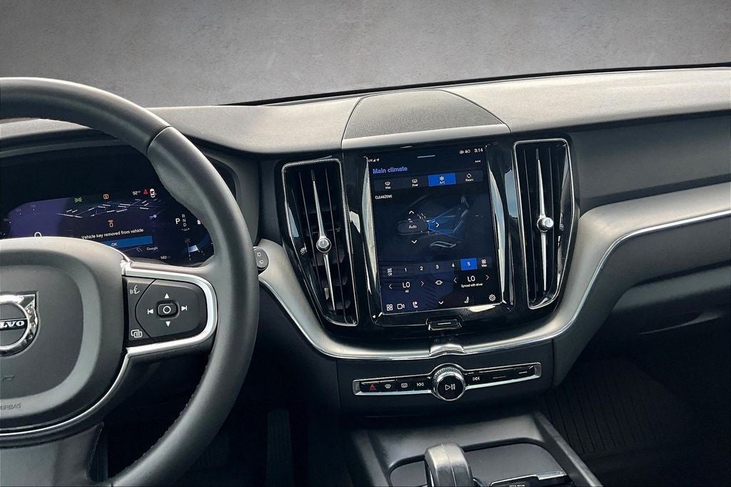 2023 Volvo XC60 B5 Core