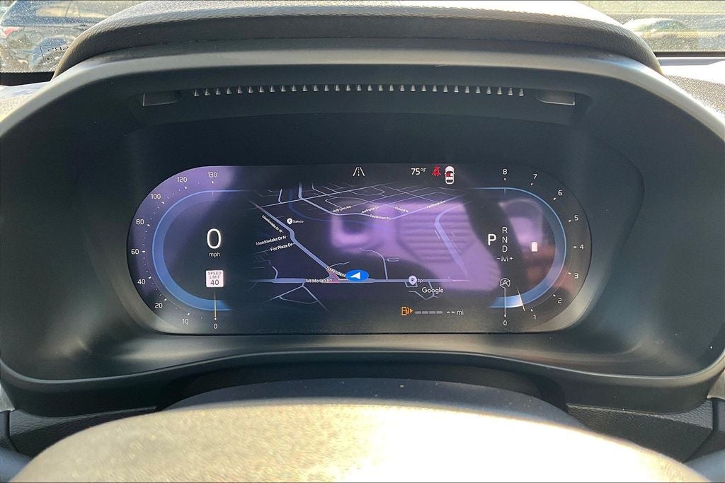2023 Volvo XC40 B5 Plus Bright Theme