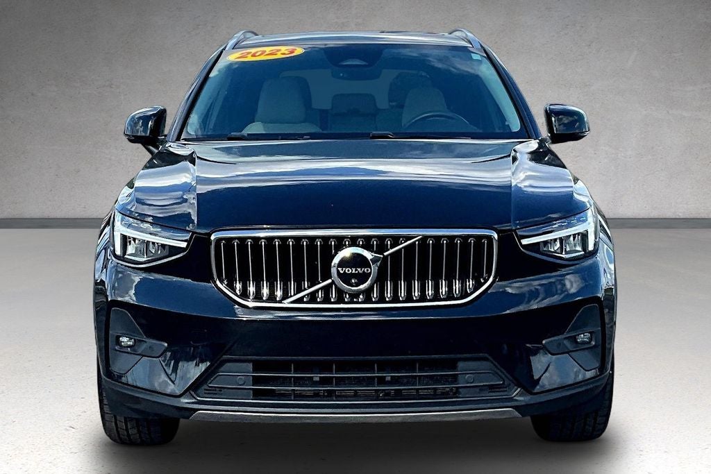 2023 Volvo XC40 B5 Plus Bright Theme