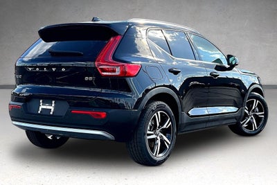 2023 Volvo XC40 B5 Plus Bright Theme